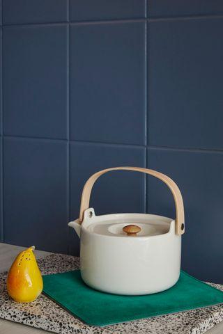 LUJA CERAMIC TILES - Polomatná farba na kachličky